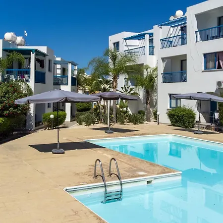 Diana Oasis 1b, Pool, Center Apartment *
